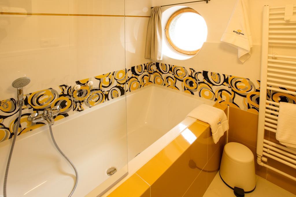Апартаменты Rebel House Фридлант-над-Остравици Экстерьер фото
