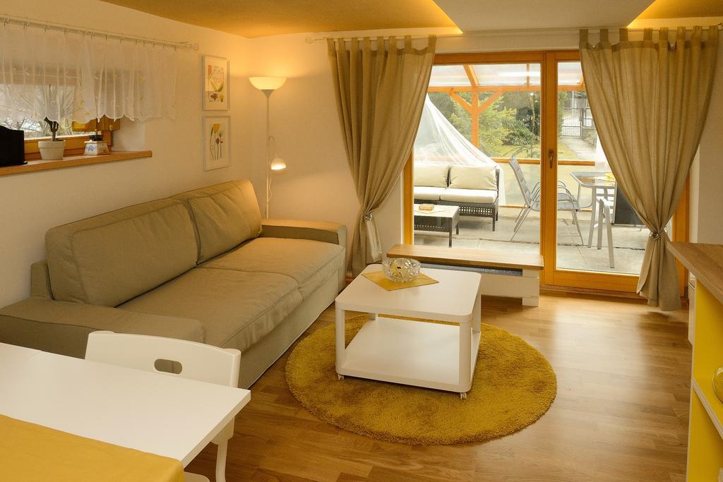 Апартаменты Rebel House Фридлант-над-Остравици Экстерьер фото