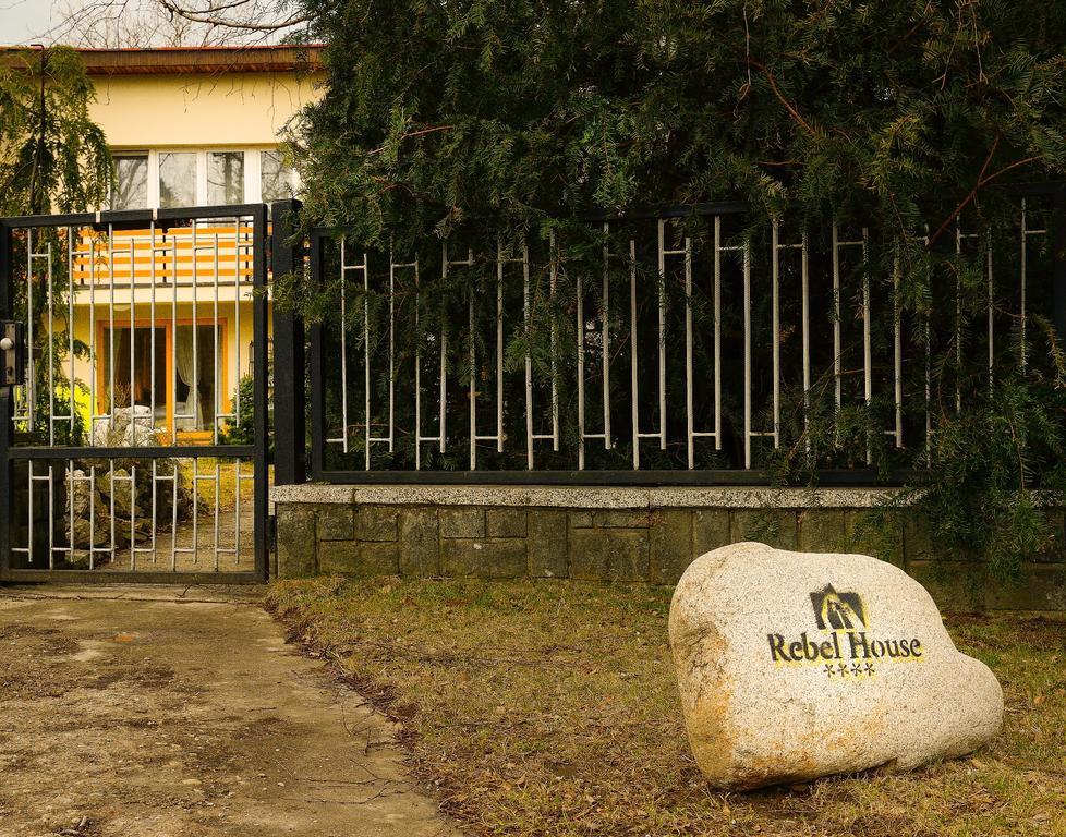Апартаменты Rebel House Фридлант-над-Остравици Экстерьер фото