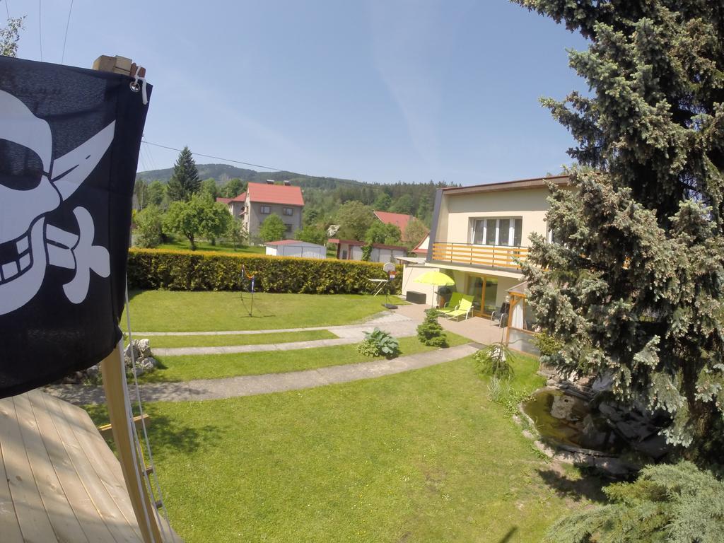 Апартаменты Rebel House Фридлант-над-Остравици Экстерьер фото