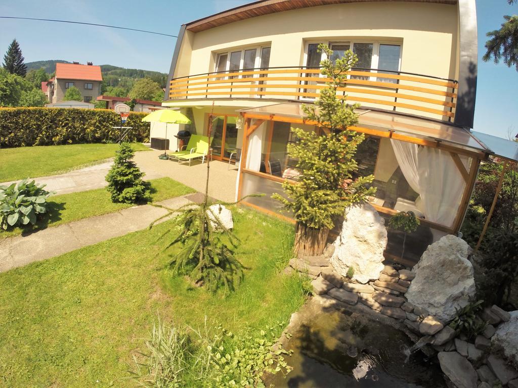 Апартаменты Rebel House Фридлант-над-Остравици Экстерьер фото